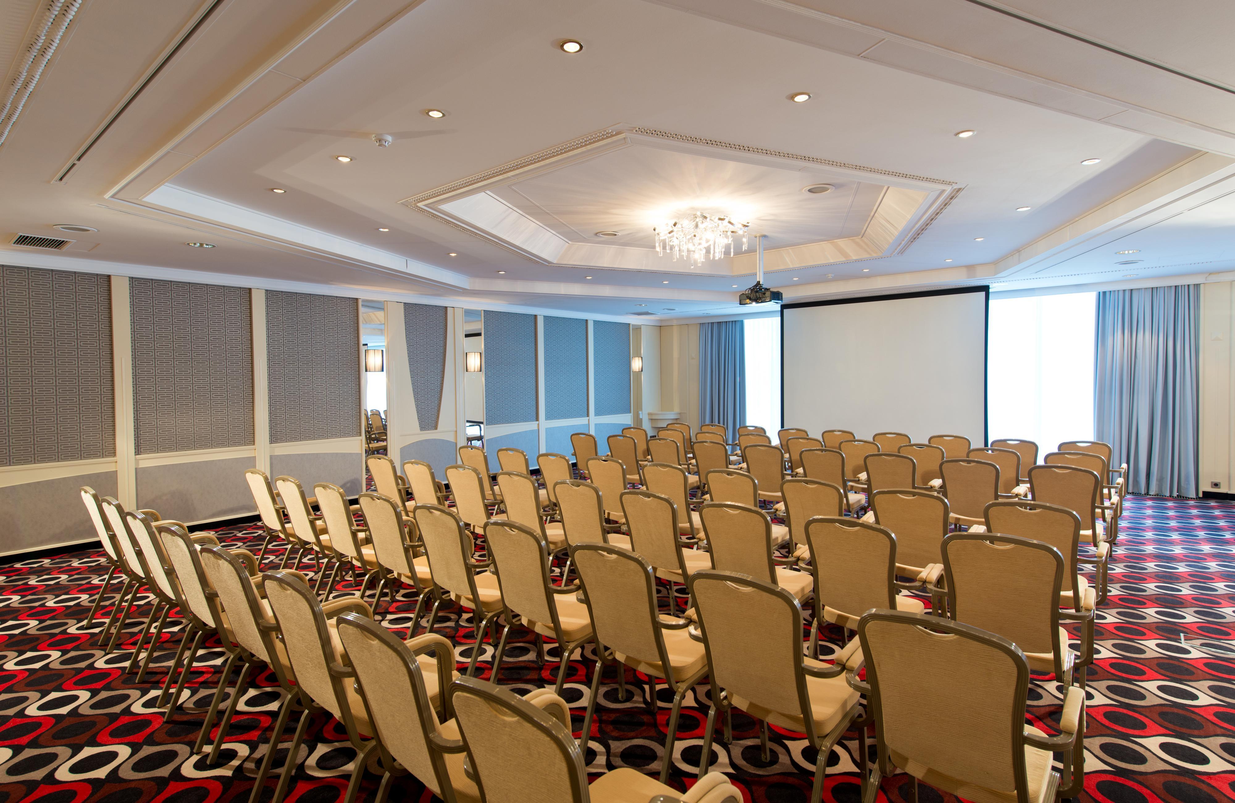 Leonardo Arabellapark Hotel München