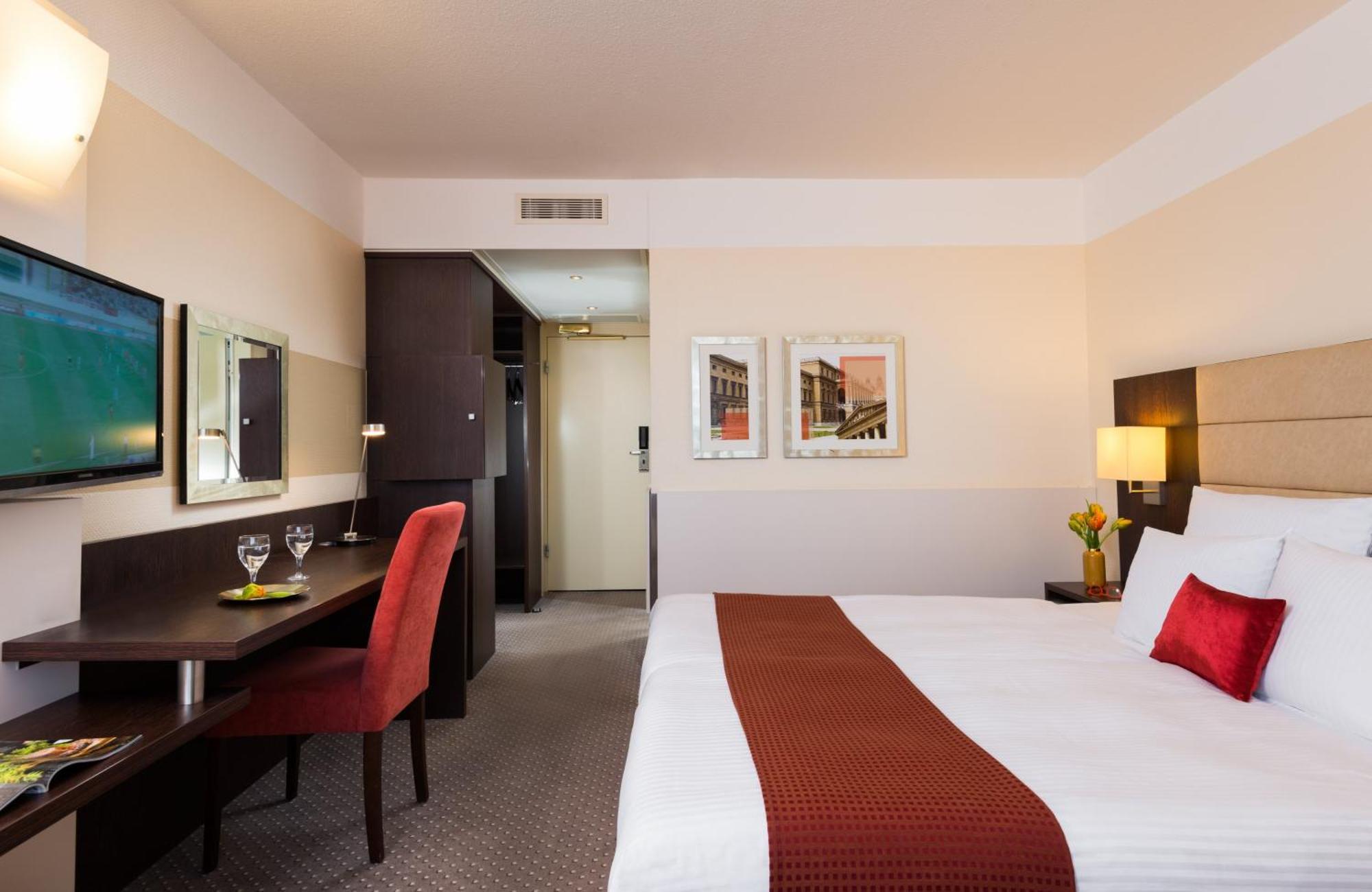 Hotel Leonardo Arabellapark 4*